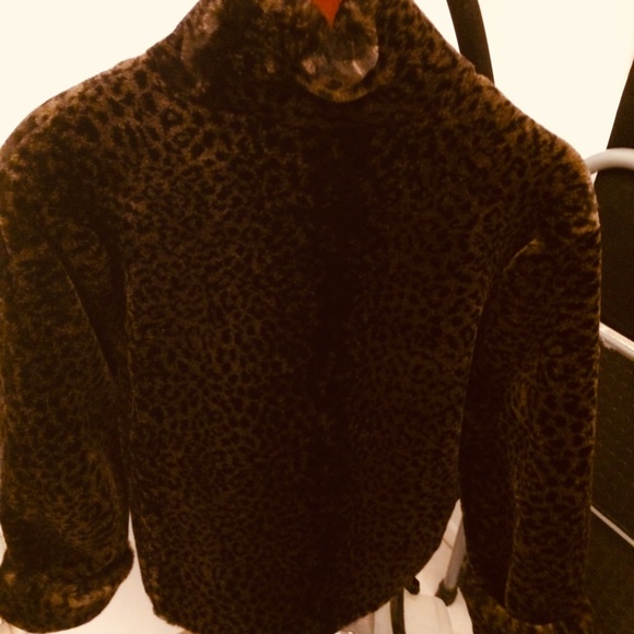 Made in Canada-Fun Faux Fur Jackets, Girls, sz 12, and sz 16 - Picture 6 of 11